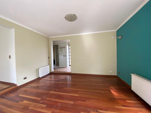 Acogedora Casa En Barrio Residencial, Con Acceso Controlado.