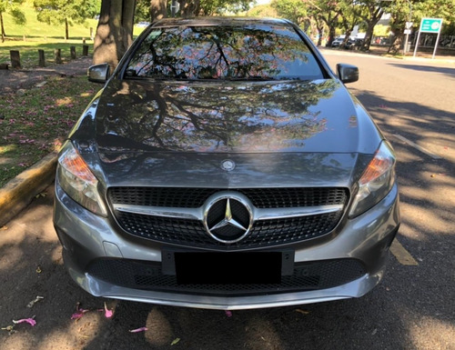 Mercedes Benz A200 Urban Service Oficiales