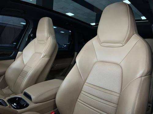Porsche Cayenne E-Hybrid 3.0 V6 462cv