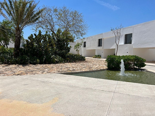 Casa En Venta En Merida, Oasis Cholul, Privada Con Amenidades, Mod 225