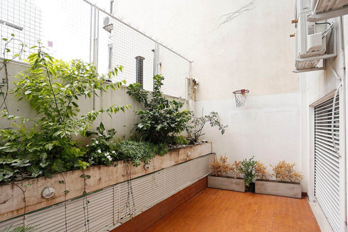 Venta Depto, Colegiales, 5 Amb Con Cochera.