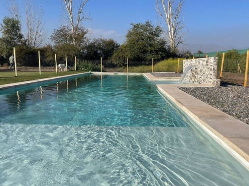 Imagen 3 de 25 de Amplia Casa En Venta Sector Exclusivo Chicureo