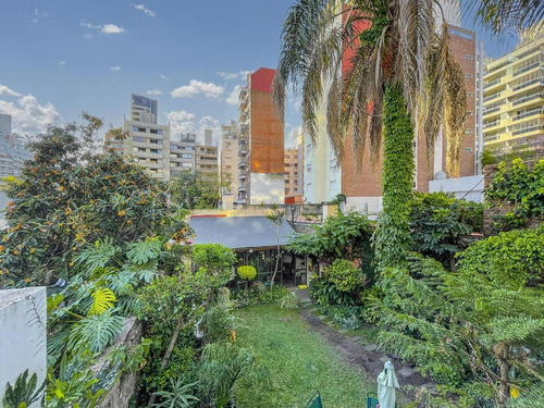 Imagen 1 de 10 de Casa De Pasillo En Planta Alta Parque De Las Colectividades