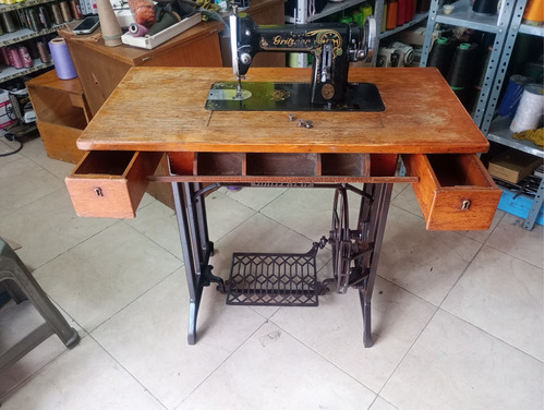 Máquina De Coser, Vintage, Marca Gritzner 