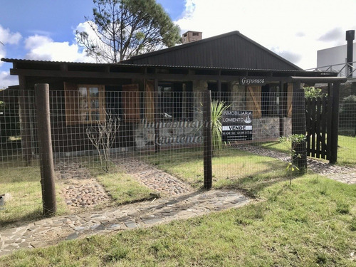 Venta Casa 2 Dormitorios Balneario Buenos Aires- Ref: 1047