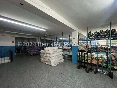 Hermoso Local Comercial En La Parroquia La Candelaria, En Alquiler. Ch.