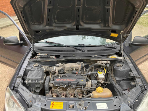 Chevrolet Celta 2008 1.0 Ls 3 P
