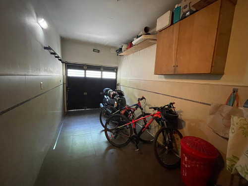 Casa En Venta De 3 Dormitorios En Rep. De La Sexta Con Cochera