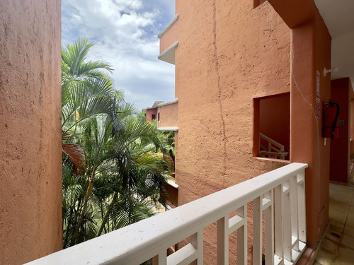 Apartamento Remodelado Y Amueblado A Pasos De La Playa En Boca Chica