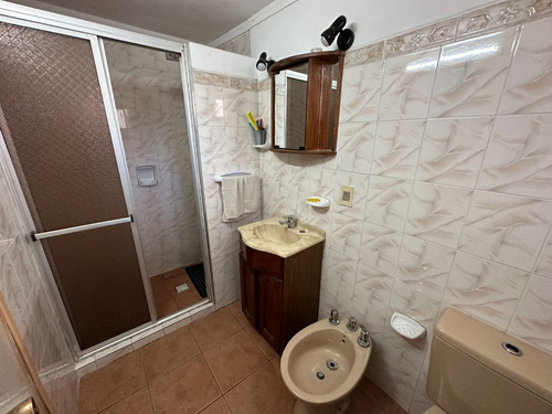 Casa En Venta 3 Dormitorios Y Barbacoa En Ciudad De La Costa Solymar