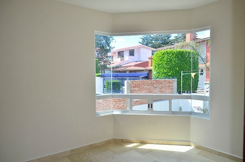 Casa En Venta, Ubicada En Loma De Valle Escondido Cod. Ev1283