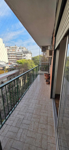3 Ambientes Al Frente A Metros De Acoyte Y Rivadavia