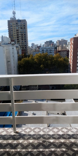 Imagen 5 de 9 de Departamento De 1 Ambiente A La Calle C/ Balcón Saliente, Muy Amplio, 32 M2, Todo A Nuevo