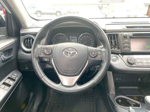 Imagen 16 de 25 de Toyota Rav 4 2017 Street 4x2