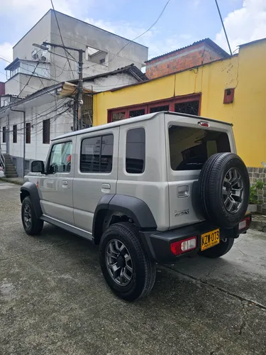 Suzuki Jimny 1.5 Glx 5 p