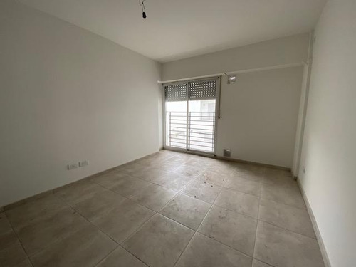 Imagen 3 de 9 de Monoambientes Estrenar Italia - Montevideo