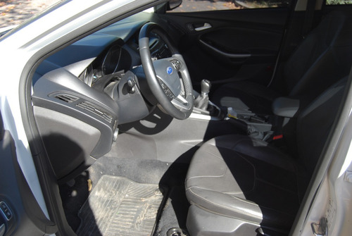 Imagen 7 de 20 de Ford Focus Se Mt 2.0l 2016