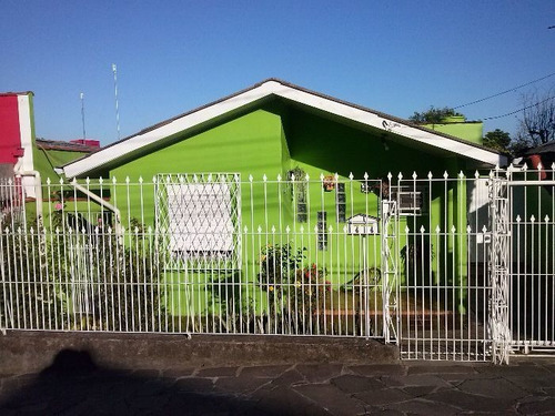 Casa À Venda Na Avenida Tiradentes, Aparecida, Alvorada - Rs - Liv-12061