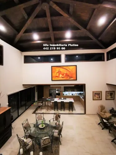 Residencia Con Alberca En Balcones De Juriquilla