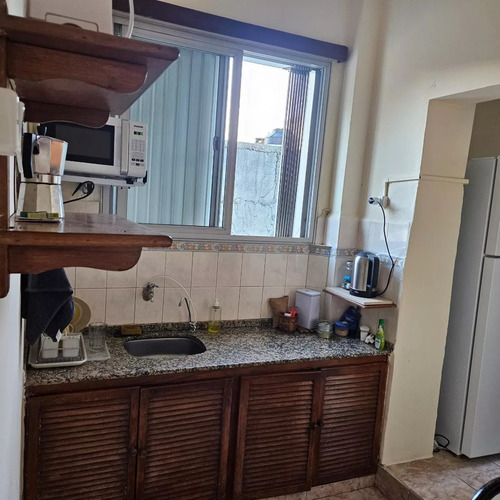Vendo - Apartamento En Zona 2 Dorm. Centro - U$s 75.000 + Bhu