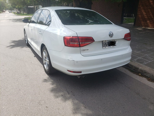 Volkswagen Vento 2.5 Luxury