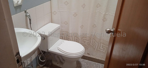 Imagen 22 de 30 de Amplia Y Cómoda Casa En Venta En Cabudare, Urb. Petimora Calle Principa, Urb. Petimora. Jose G. López Tlf. 04145533925. Lara, Venezuela