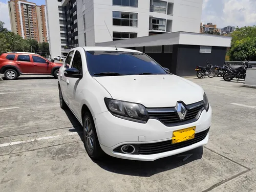 Renault Logan 1.6 Expression / Life +
