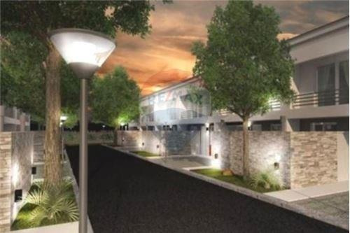 Duplex Tipo Casa 4 Amb. C/pileta Los Robles Pilar