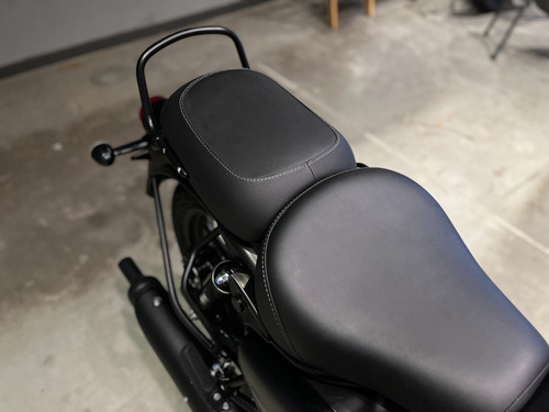 Royal Enfield Classic 350 Stealth Black