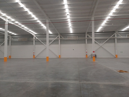 Bodega En Renta Gustavo A. Madero, Cdmx. 3,435 M2. Última Milla. Condominio, Andenes.
