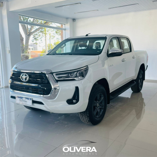 Imagen 10 de 22 de Toyota Hilux Srv 4x4 Diesel 0km - Olivera Automotores
