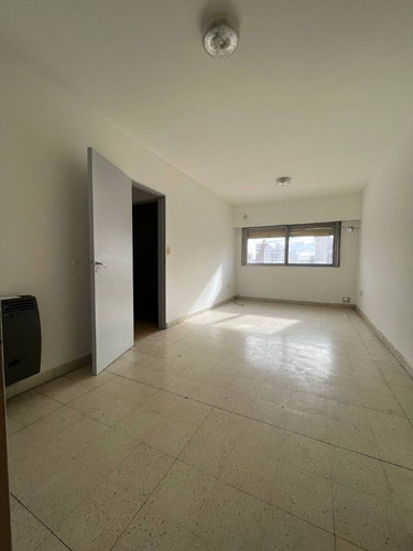 Departamento En Alquiler De 1 Dormitorio En Centro