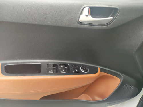 Imagen 12 de 15 de Hyundai Grand I10 Hb Gls 2015 Blanco