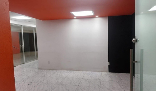 Hermosas Oficinas, Excelente Ubicacion, Con Salas Juntas Y Salon Vip