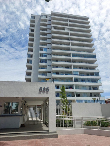Venta Amplio Departamento Edificio Vista Albano, La Cisterna