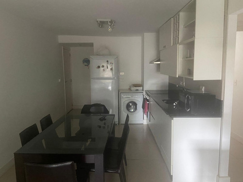 Apartamento De Dos Dormitorios En Excelente Condiciones , Todo Equipado