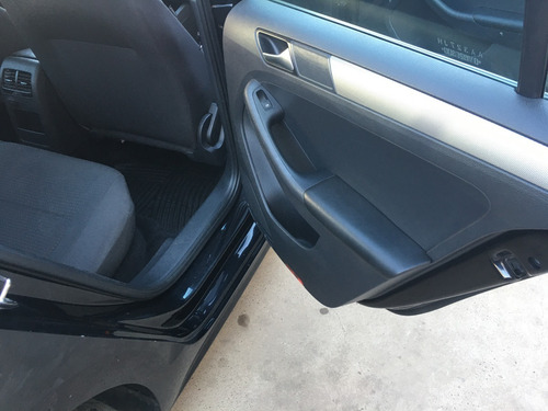 Imagen 12 de 14 de Volkswagen Vento 2.0 Advance 115 Cv Package