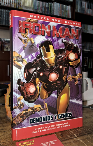 Marvel Now Deluxe. Iron Man Volumen Uno: Demonios Y Genios.