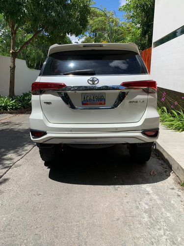 Imagen 11 de 18 de Toyota Fortuner 2018