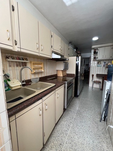 Se Vende Apartamento 108m2. Montalban.