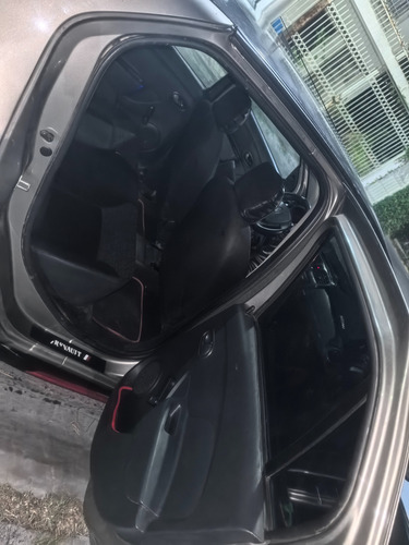 Renault Logan 1.6 Dynamique Mt