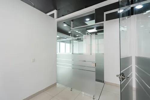 Oficina En Arriendo/venta En Chico Norte. Cod A1094083