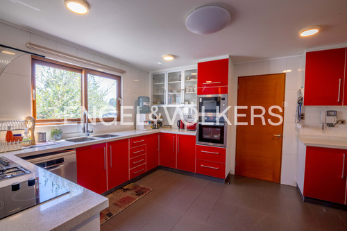 Casa Mediterránea En Exclusivo Condominio En Linderos