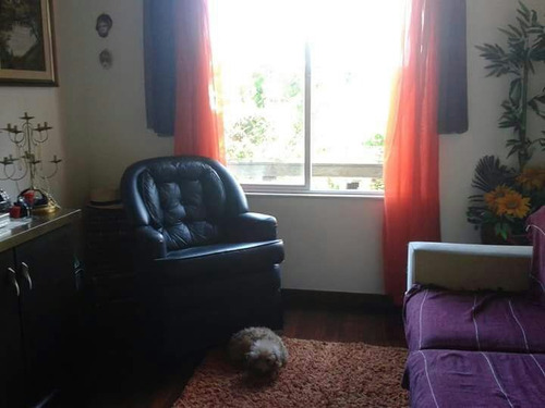 Imagem 3 de 7 de Casa Teresópolis No Centro ,direto Proprietário, Imperdível ! 4 Quartos Dois Banheiros 1 Suite