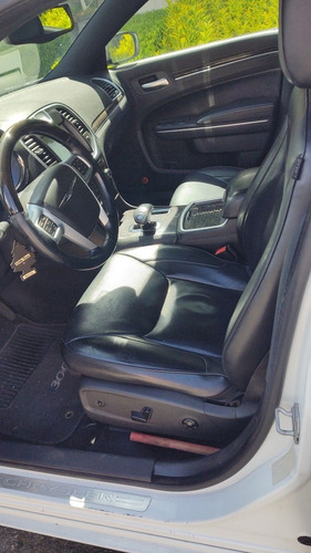 Imagen 10 de 12 de Chrysler 300c 2013 3.6l V6 24v Vvt