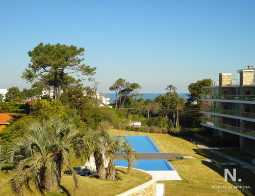 Apartamento En Rincon Del Indio A Pasos De La Playa Brava En  Punta Del Este 