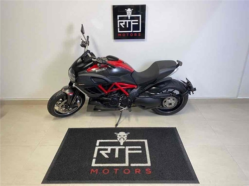 Imagem 2 de 11 de Ducati Diavel Carbon