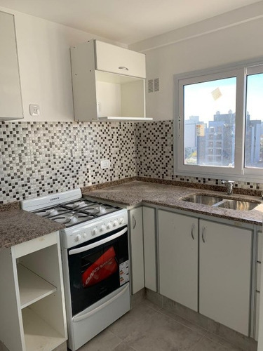 Imagen 10 de 14 de Departamento En Venta En Moron Centro