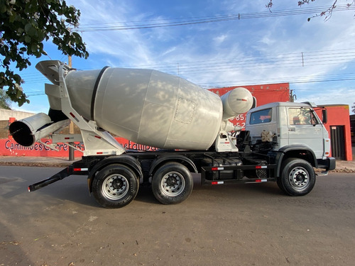 Imagem 12 de 15 de Caminhao Betoneira Volks 26260