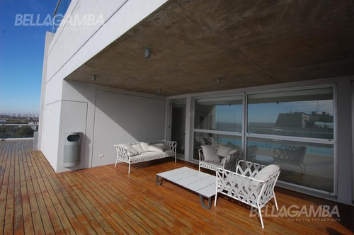 Imagen 4 de 17 de Impecable Departamento Con Cochera Y Vista Al Rio. Amenities. Excelente Ubicación.